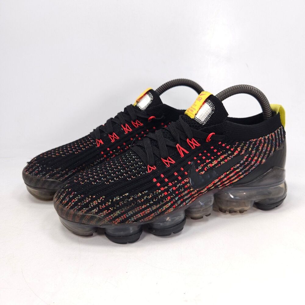 Nike Air Vapormax Flyknit 3 Athletic Running Shoe Womens Size 7 AJ6910-009 Black